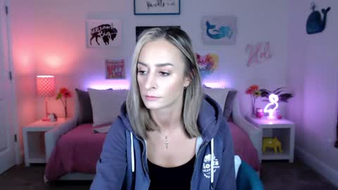 Holi Hurricane online show from February 2, 3:32 am