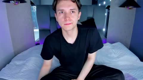 Holland online show from June 18, 3:38 pm