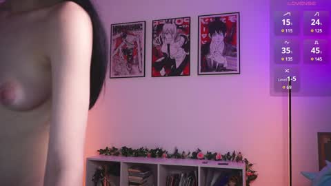 Snapshot of holliwould_ chatting on January 28, 6:39 pm Holli online show from January 28, 6:39 pm