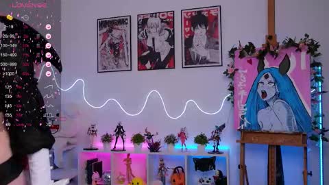 Snapshot of holliwould_ chatting on September 30, 5:29 pm Holli online show from September 30, 5:29 pm