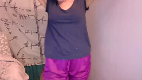 holly_bourbon online show from September 17, 1:29 am