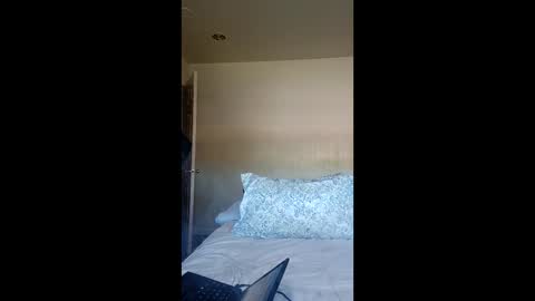 Snapshot of holly_dolly_xxx chatting on April 2, 7:22 pm holly_dolly_xxx online show from April 2, 7:22 pm
