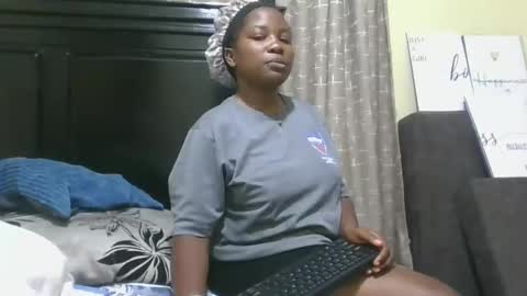 Molly online show from April 12, 10:59 pm