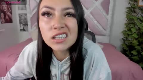 Holly online show from November 28, 12:46 am