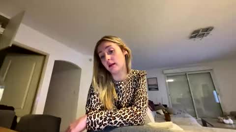 hollyandelon online show from October 26, 9:31 pm