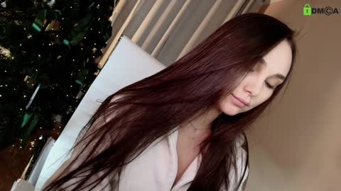 hollyextra online show from January 16, 7:20 pm