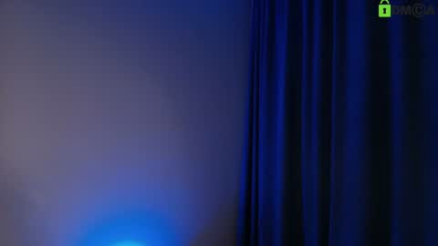 hollyextra online show from February 10, 2:21 pm