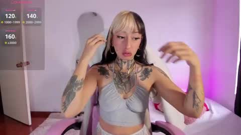 Holly Hudson     online show from July 18, 12:20 pm