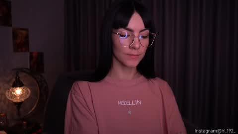 Holly Linder online show from February 20, 4:50 am