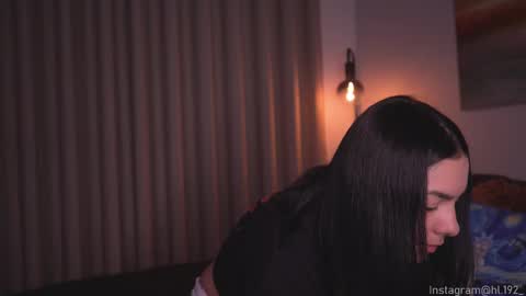 Holly Linder online show from September 10, 2:44 am