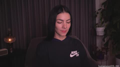 Holly Linder online show from September 18, 2:57 am