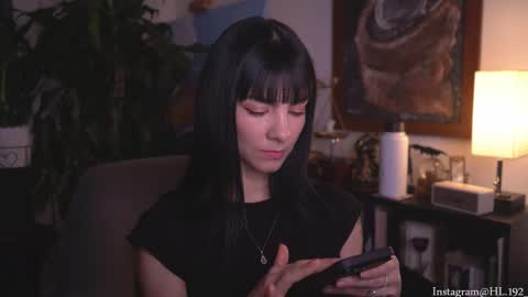 Holly Linder online show from February 1, 2:21 am