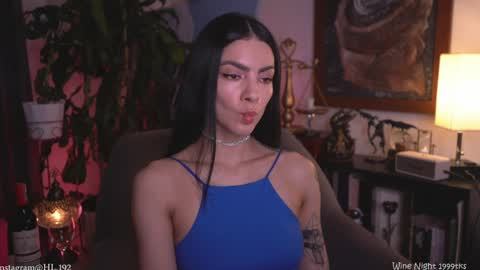 Holly Linder online show from April 11, 2:16 am