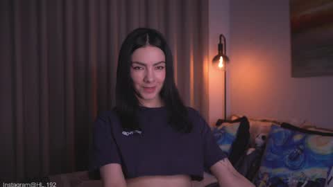 Holly Linder online show from April 23, 2:13 am