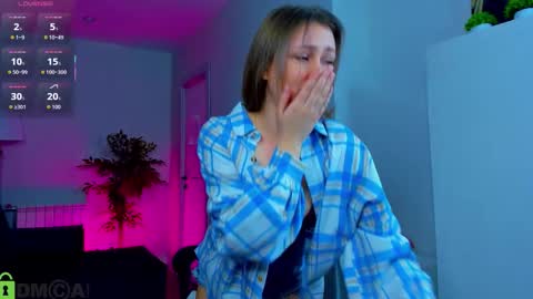 Holly online show from November 4, 8:24 am