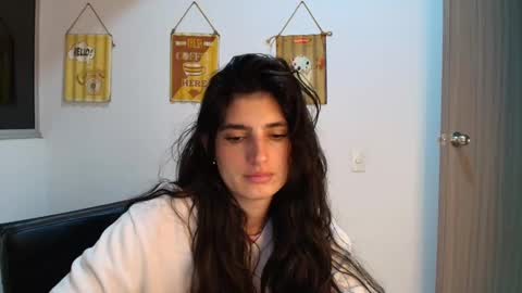 hollyshit_ online show from October 30, 1:18 am