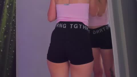 HollyTaillor online show from October 2, 5:47 am