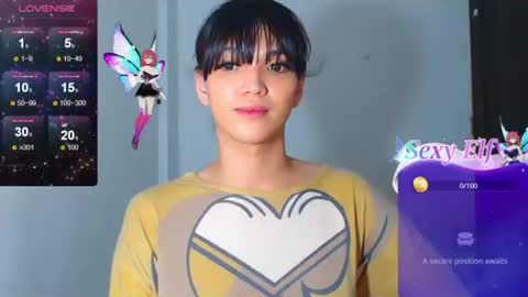 Snapshot of hollywoodbitch chatting on July 7, 12:09 pm Isabella Marie online show from July 7, 12:09 pm