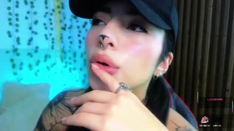 holly online show from January 19, 6:21 pm