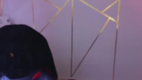 holly online show from November 17, 4:13 pm