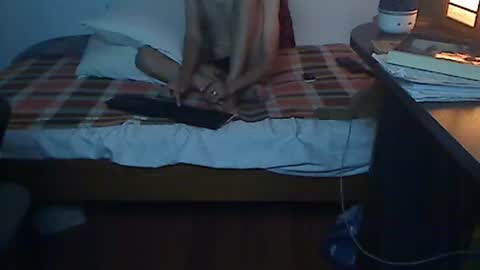 Snapshot of holofernes45gil chatting on October 8, 6:44 am Holofernes45gil online show from October 8, 6:44 am