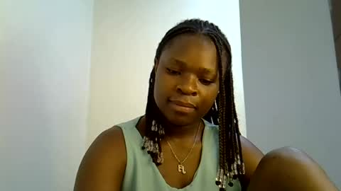 holy_ebony online show from July 24, 6:33 am