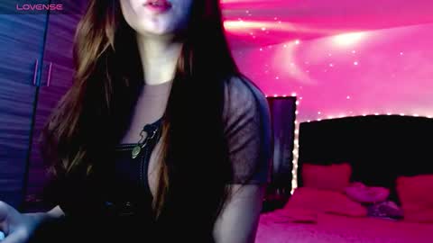 Snapshot of holy_juli2 chatting on November 14, 5:06 am Juli online show from November 14, 5:06 am