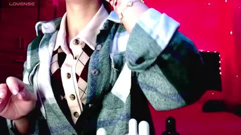 Snapshot of holy_juli2 chatting on November 23, 3:50 am Juli online show from November 23, 3:50 am