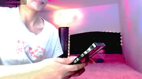 Snapshot of holy_juli2 chatting on November 30, 3:54 am Juli online show from November 30, 3:54 am