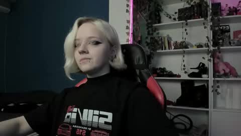 holy_mistresss online show from November 12, 8:59 am