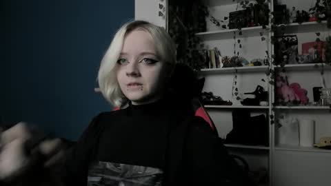 holy_mistresss online show from November 21, 9:19 am