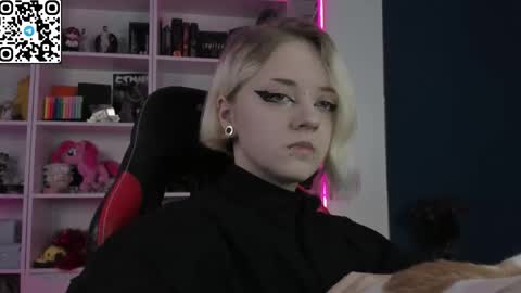 holy_mistresss online show from February 17, 9:39 am