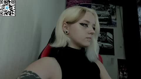 Snapshot of holy_mistresss chatting on July 24, 8:01 am holy_mistresss online show from July 24, 8:01 am