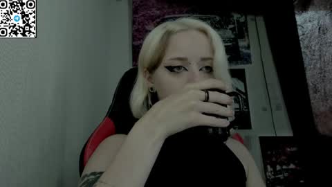 Snapshot of holy_mistresss chatting on July 26, 9:27 am holy_mistresss online show from July 26, 9:27 am