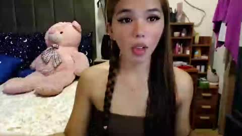 holy_molly1 online show from March 17, 3:11 am