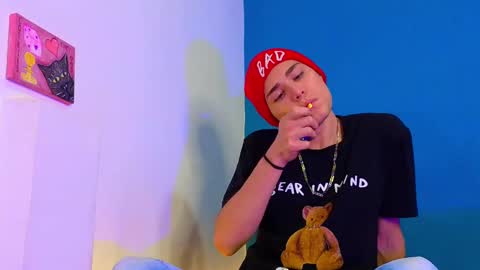      online show from February 26, 11:09 am