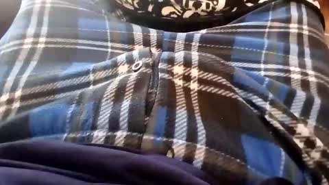 holycannoli123 online show from November 5, 1:55 pm