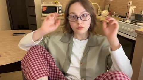 dori not holy get my tg channel with link from description under last photo online show from February 6, 10:43 pm