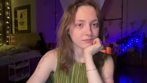 Snapshot of holydori chatting on April 23, 8:33 pm dori not holy get my tg channel with link from description under last photo online show from April 23, 8:33 pm