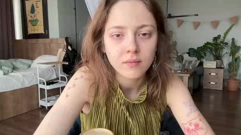 Snapshot of holydori chatting on April 27, 7:39 am dori not holy get my tg channel with link from description under last photo online show from April 27, 7:39 am