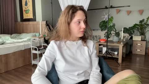 Snapshot of holydori chatting on April 28, 12:43 pm dori not holy get my tg channel with link from description under last photo online show from April 28, 12:43 pm
