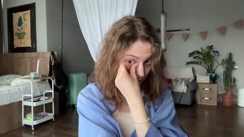 Snapshot of holydori chatting on May 7, 3:39 pm dori not holy get my tg channel with link from description under last photo online show from May 7, 3:39 pm