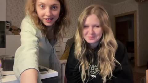 Snapshot of holydori chatting on May 25, 11:33 pm dori not holy get my tg channel with link from description under last photo online show from May 25, 11:33 pm