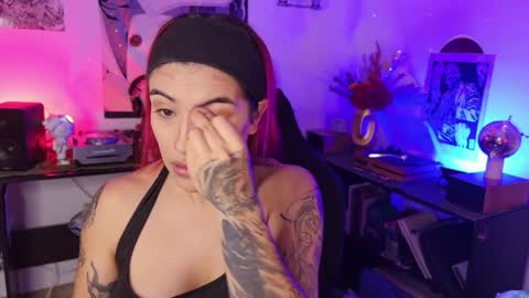   online show from May 15, 12:06 am