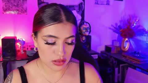   online show from May 16, 12:07 am