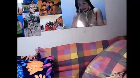 Snapshot of holygurl77 chatting on December 22, 12:07 am cristy online show from December 22, 12:07 am