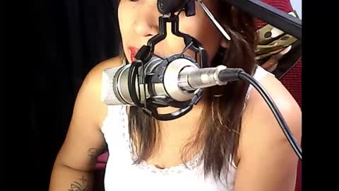 Snapshot of holygurl77 chatting on October 22, 11:26 pm cristy online show from October 22, 11:26 pm