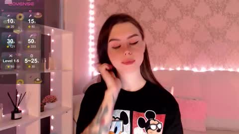 Mia online show from September 19, 3:30 am