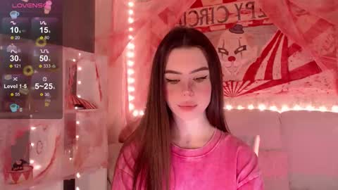 Mia online show from November 1, 3:52 am