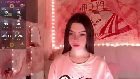 Mia online show from November 5, 3:17 am